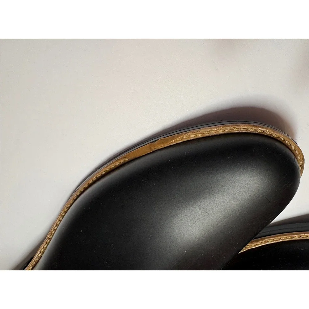 Bernardo black rubber